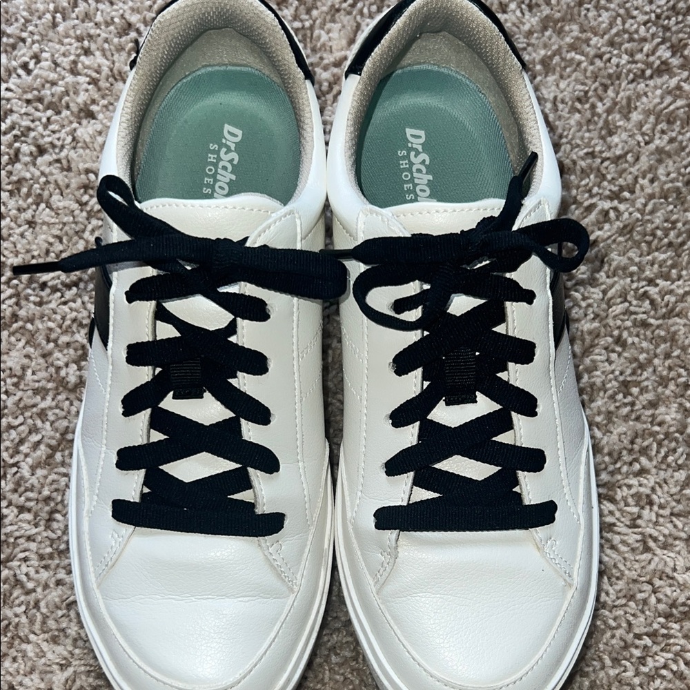 Dr. Scholl's Women's White and Black Sneakers size 8